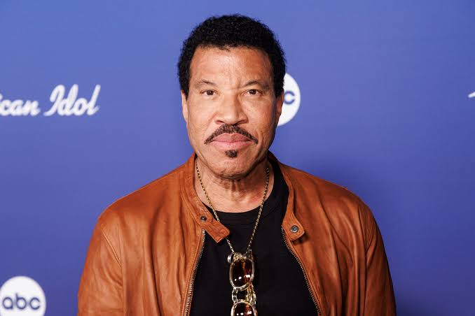 Lionel Richie Hospitalized Again After Heart Trouble